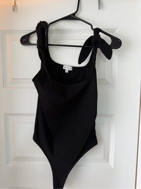 Black Tie-Shoulder Bodysuit -